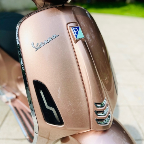Vespa sprint  bạc hồng 